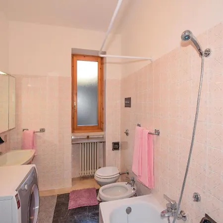 Giuly Apartment *
