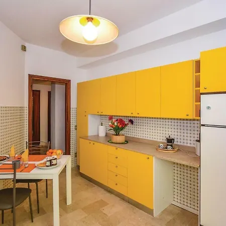 Giuly Apartment Salo